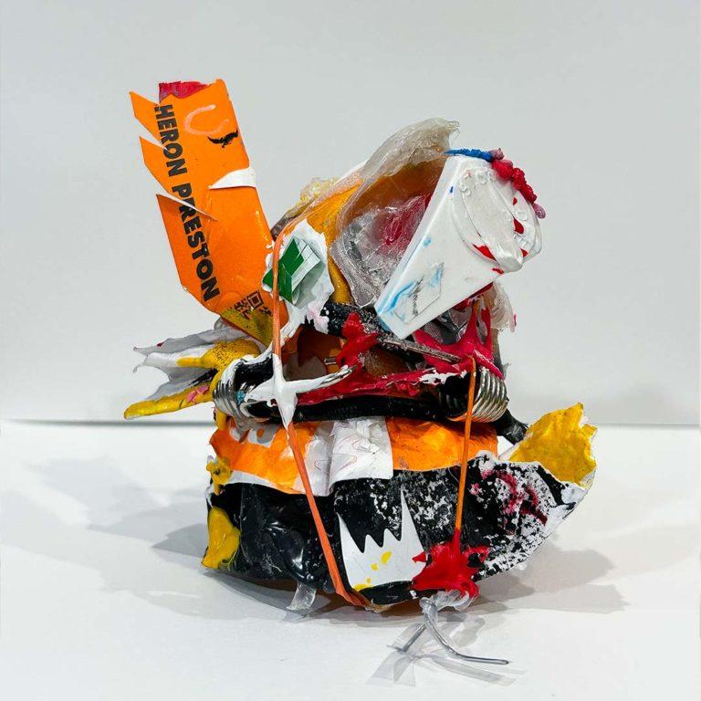 Study of a bird, sculpture made of recycled materials, 4.5"x4"x4.5", 2022. Edgar Moza